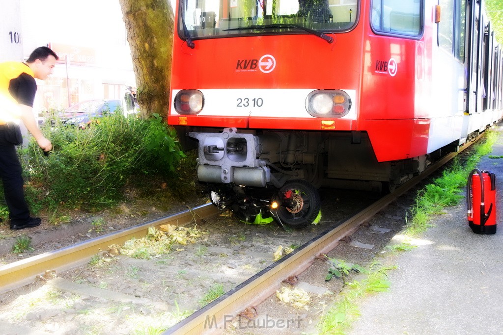 VU Roller KVB Bahn Koeln Luxemburgerstr Neuenhoefer Allee P027.JPG - Miklos Laubert